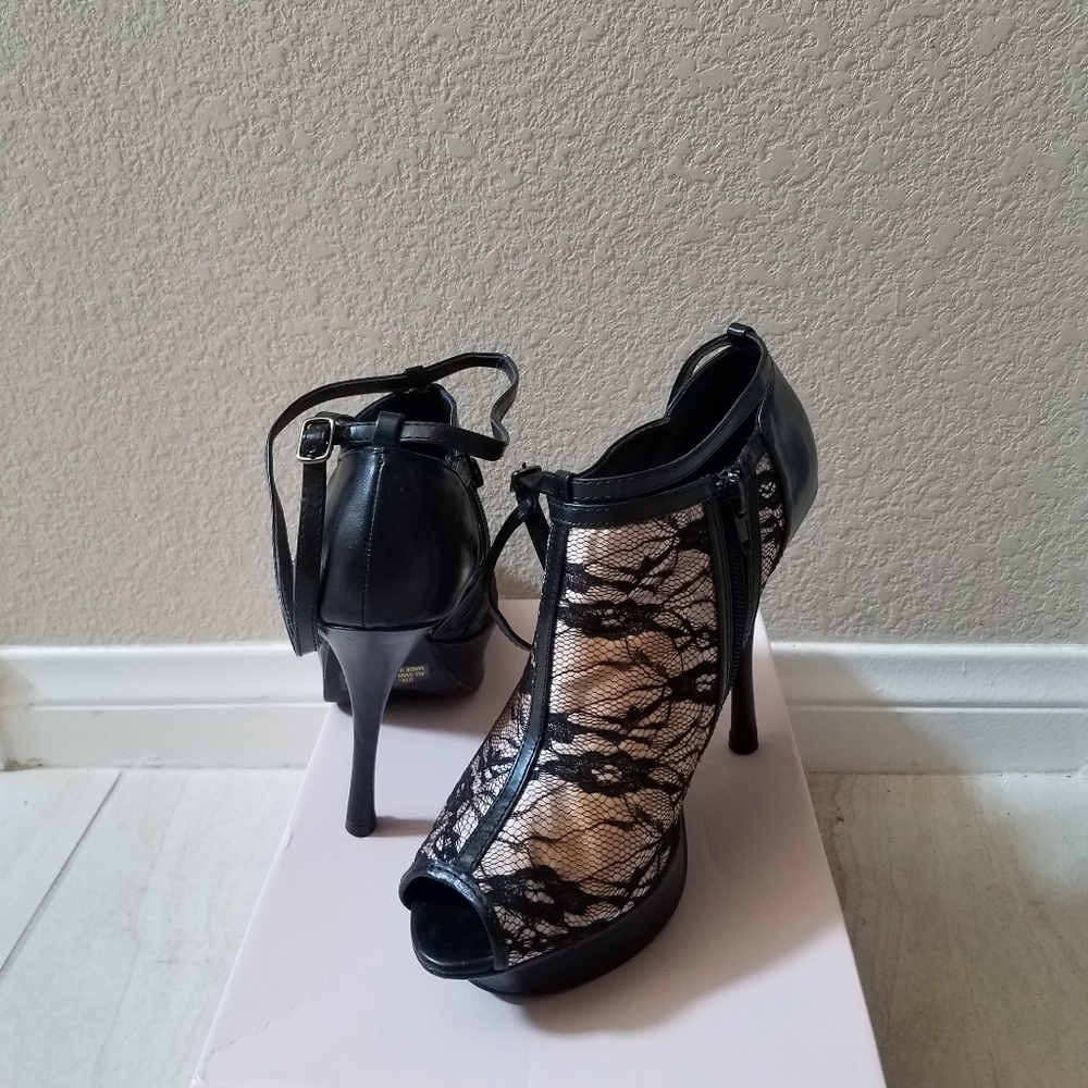 Black lace heels size 8